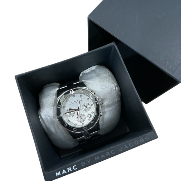 MARC BY MARC JACOBS WOMEN'S STAINLESS STEEL WATCH MBM3100 - Picture 11 of 15